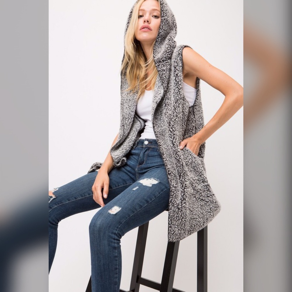 ❤️LAST 1! Sherpa with Pockets and Hoodie! - Picture 6 of 7